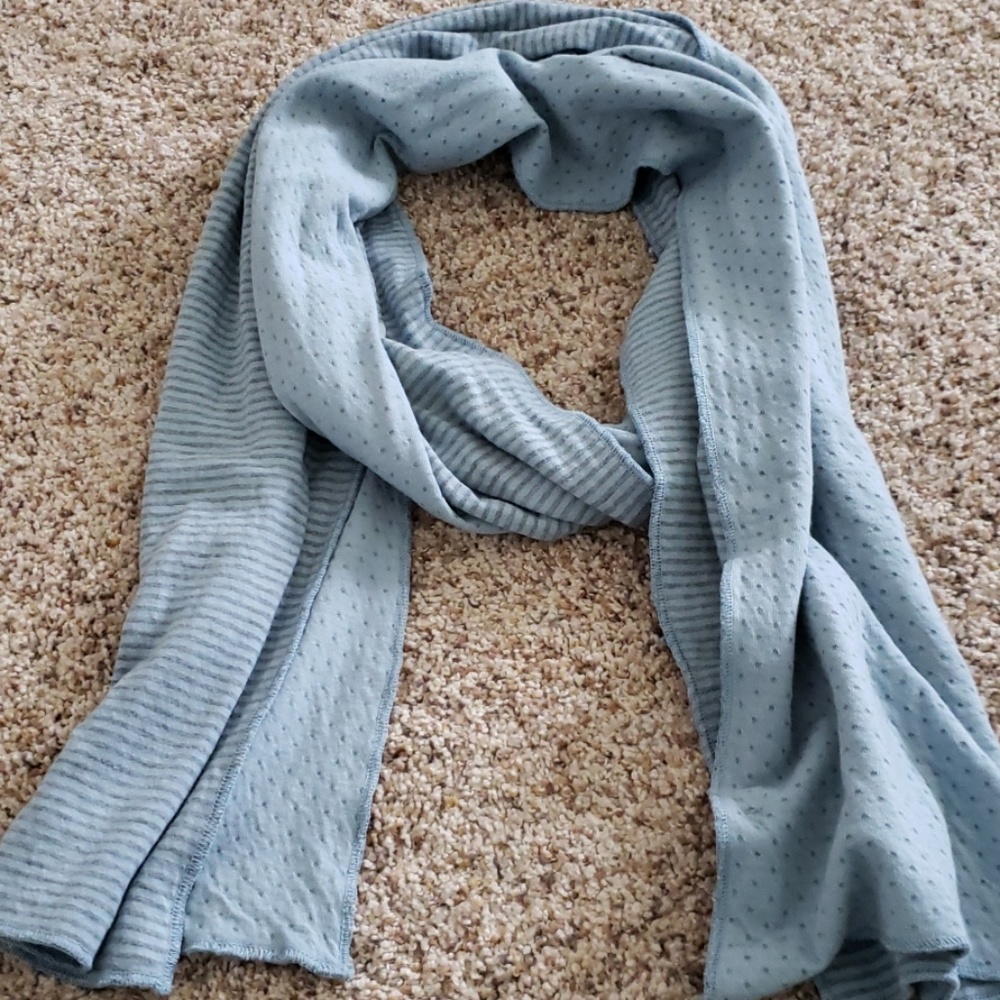 Cutloose Blue two sided scarf